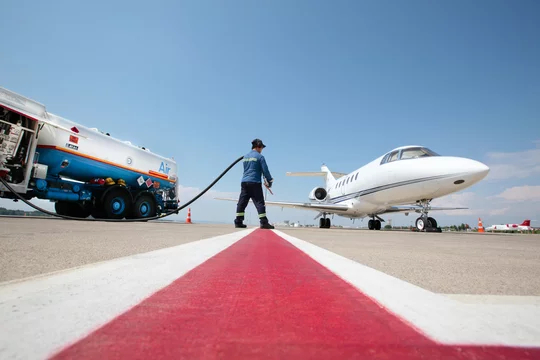 Kimiyajohar, Jet Fuel (Aviation Kerosene) Product Data Sheet: A detailed document providing comprehensive information about our high-quality jet fuel product. It includes specifications, performance characteristics, safety considerations, and recommended usage for aviation applications.